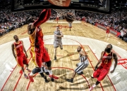 开云体育登录-黄潜风暴席卷爱琴海，斯通斯铁闸定江山—比利亚雷亚尔欧战横扫希腊记