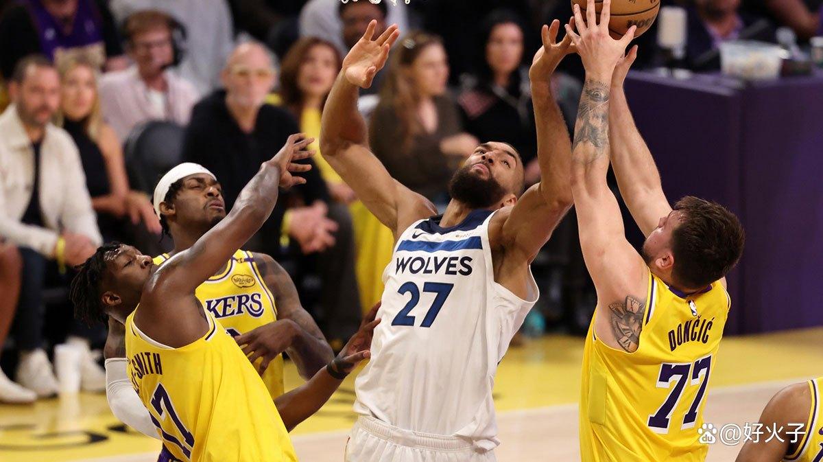 湖人B队力克澳大利亚男篮,戈贝尔惊艳世界 湖人B队力克澳大利亚男篮,戈贝尔惊艳世界