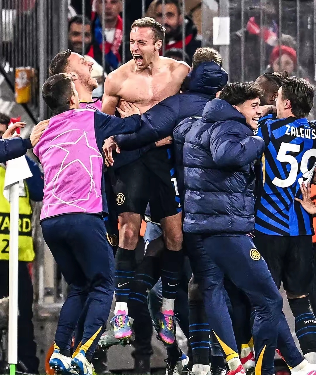 波兰碾压国际米兰,阿尔瓦雷斯统治全场的简单介绍 波兰碾压国际米兰,阿尔瓦雷斯统治全场的简单介绍