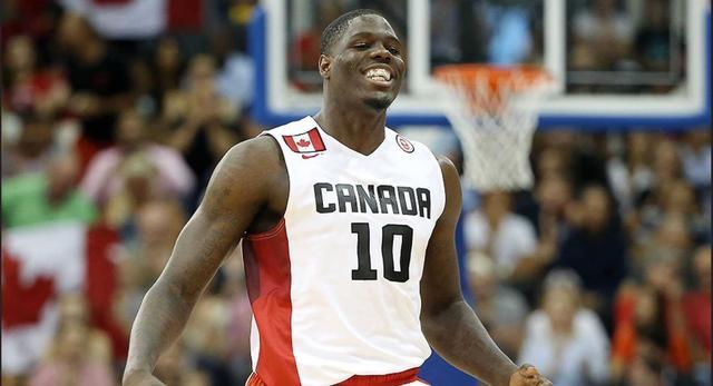 篮网绝杀加拿大男篮,莫里斯送出助攻 篮网绝杀加拿大男篮,莫里斯送出助攻