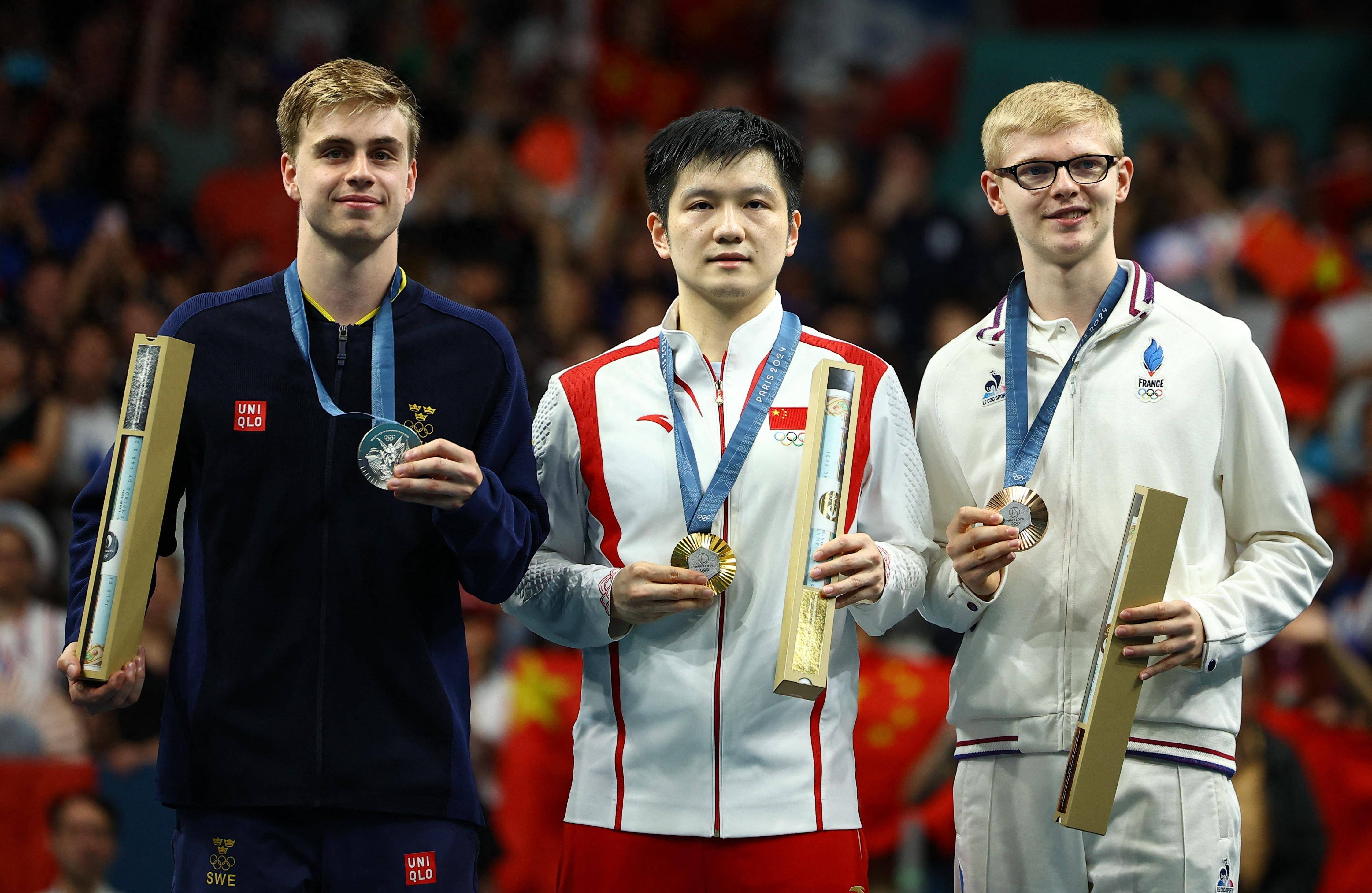 英国乒乓球队完胜中国乒乓球队,樊振东制霸全场 英国乒乓球队完胜中国乒乓球队,樊振东制霸全场