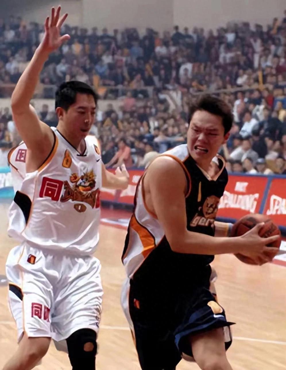 包含江苏男篮迎来胜利，状态回暖的词条