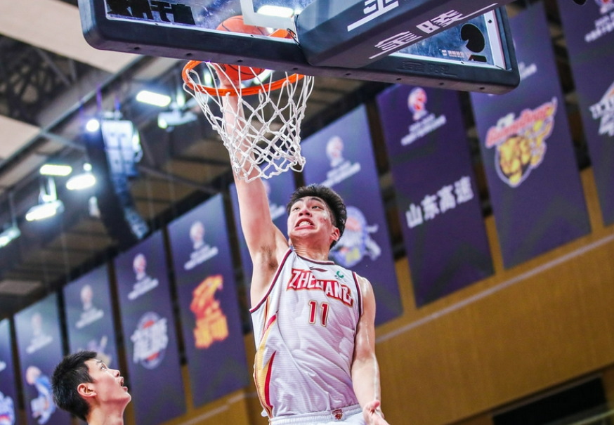 球队冲击总冠军,备战季后赛路漫漫的简单介绍 球队冲击总冠军,备战季后赛路漫漫的简单介绍