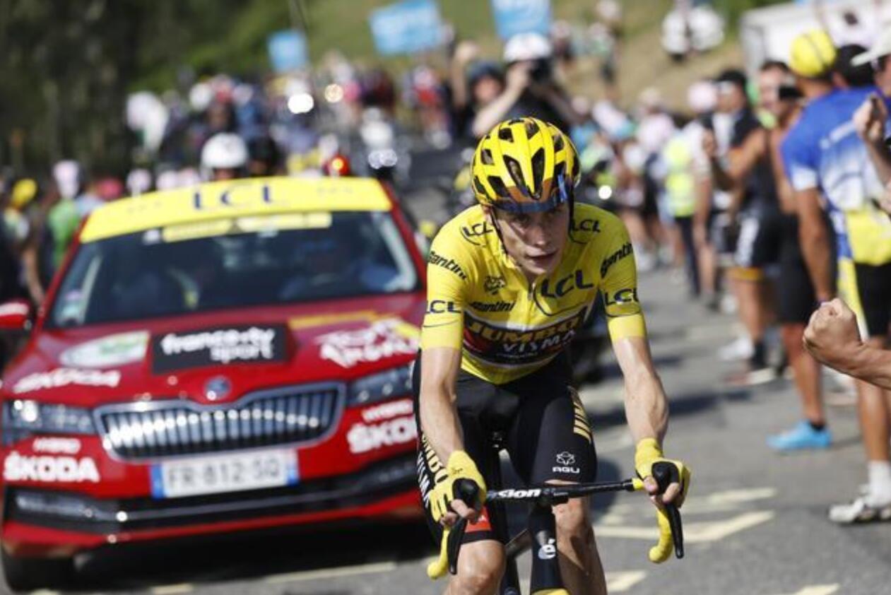 摩纳哥球员集训备战，队伍士气高昂