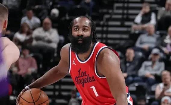 西藏队临危受命,关键时刻逆袭夺冠的简单介绍 西藏队临危受命,关键时刻逆袭夺冠的简单介绍